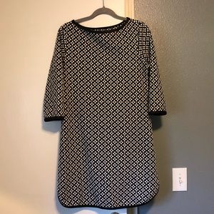 Black/White shift mini knit dress. Size L